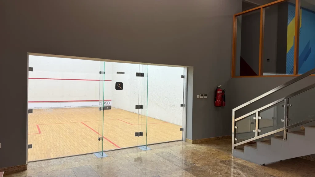 Indoor squash court in Muscat for fitness and friendly matches